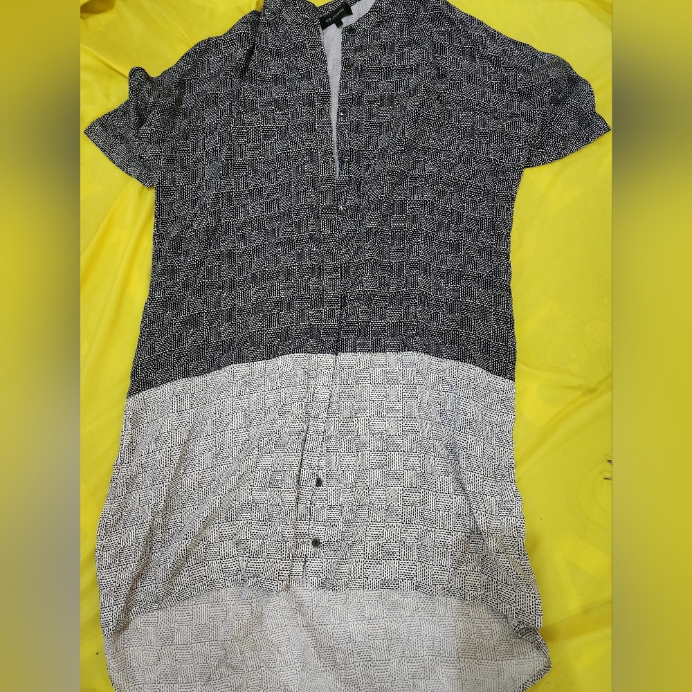 St. John Monochrome Patterned Top